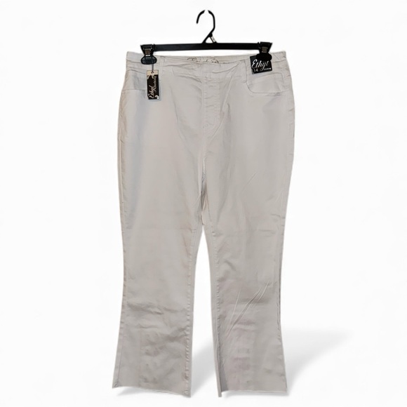 🌹𝐍𝐖𝐓-𝐄𝐓𝐇𝐘𝐋 𝐂𝐋𝐎𝐓𝐇𝐈𝐍𝐆 𝐖𝐇𝐈𝐓𝐄 𝐏𝐔𝐋𝐋 𝐎𝐍 𝐒𝐓𝐑𝐄𝐓𝐂𝐇 𝐉𝐄𝐀𝐍𝐒 - Picture 1 of 10